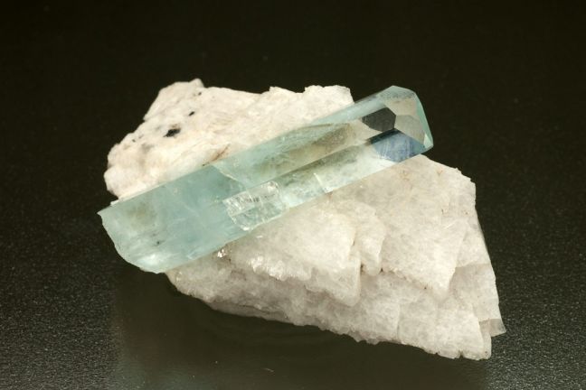 Beryl Var. Aquamarine