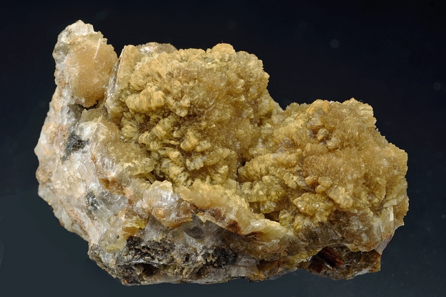 Hemimorphite on Fluorite