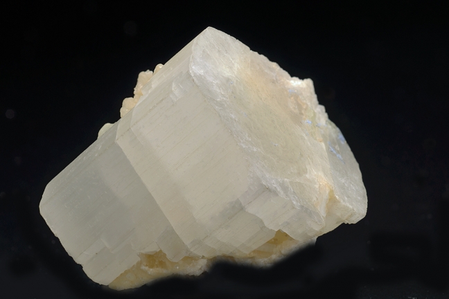 Beryllonite