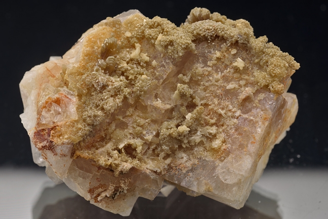 Hemimorphite on Fluorite