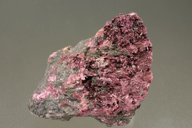 Erythrite