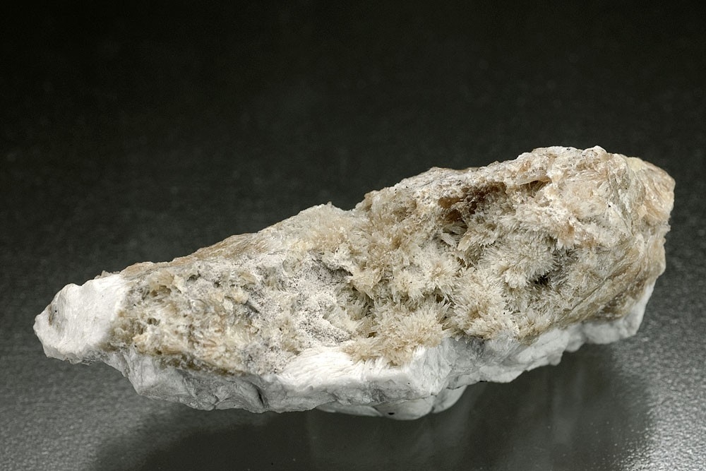 Strontianite - Steetley Minerals