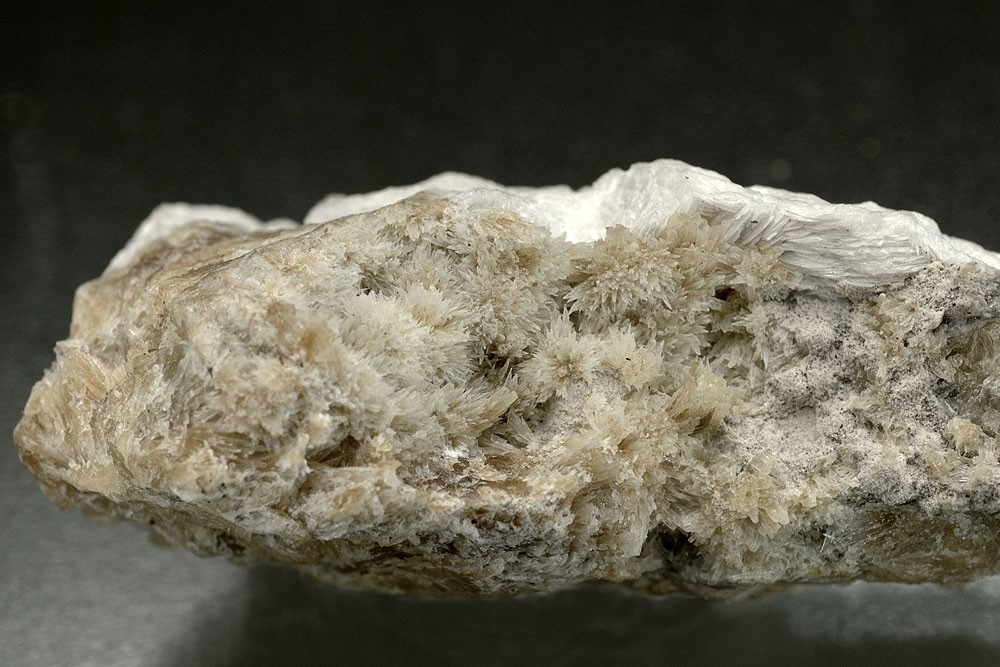 Strontianite - Steetley Minerals